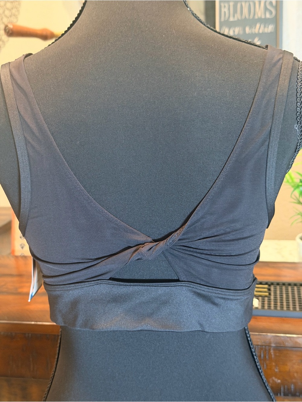 Black Twist Back Sports Bra - Picture 4 of 16